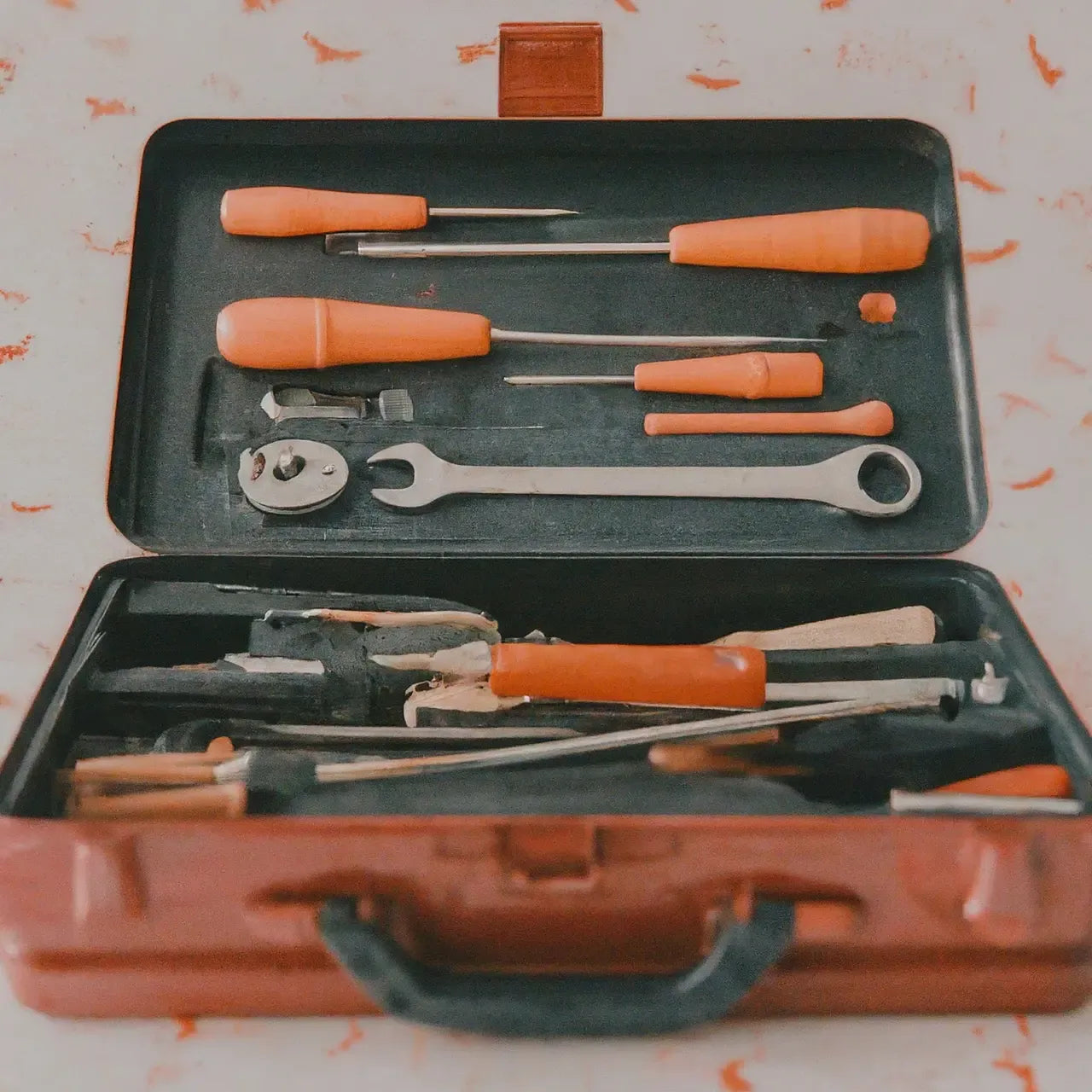 How Can Package Management Tools Enhance Your Shopify Store?