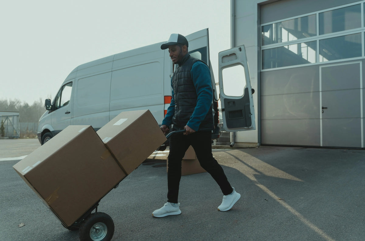 Why White-Glove Furniture Delivery Needs a Different Shipping Guarantee Than Small Parcel Orders